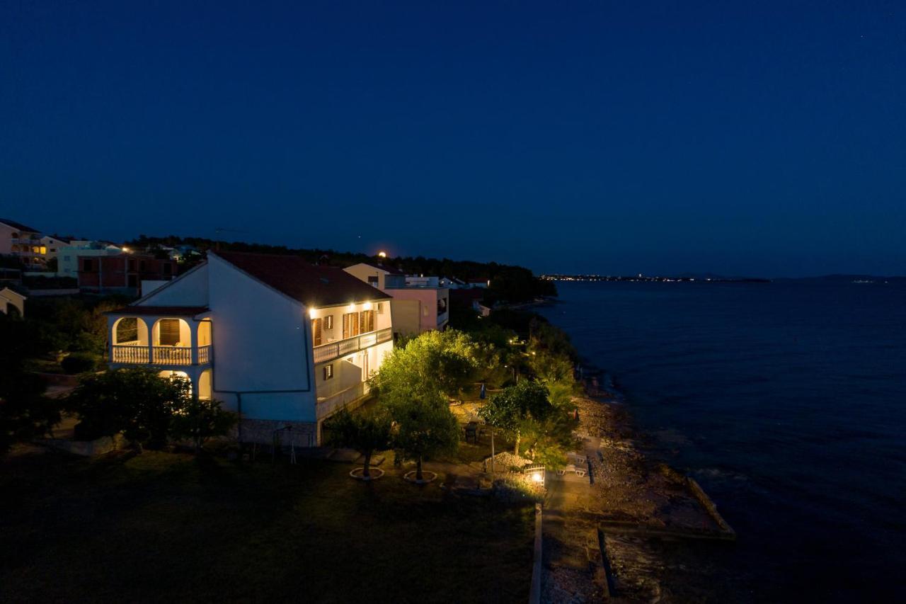 Family Friendly Seaside Apartments Kozino, Zadar - 5756 Petrcane Eksteriør billede