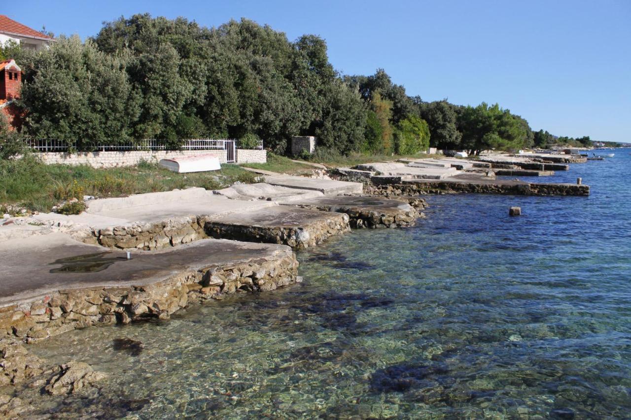 Family Friendly Seaside Apartments Kozino, Zadar - 5756 Petrcane Eksteriør billede