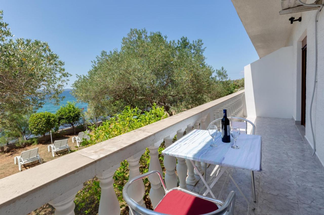 Family Friendly Seaside Apartments Kozino, Zadar - 5756 Petrcane Eksteriør billede