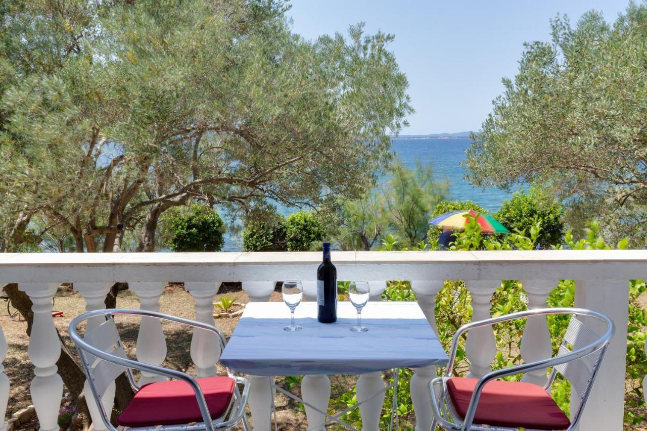 Family Friendly Seaside Apartments Kozino, Zadar - 5756 Petrcane Eksteriør billede