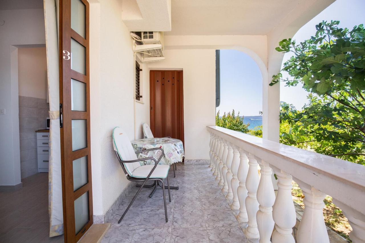 Family Friendly Seaside Apartments Kozino, Zadar - 5756 Petrcane Eksteriør billede